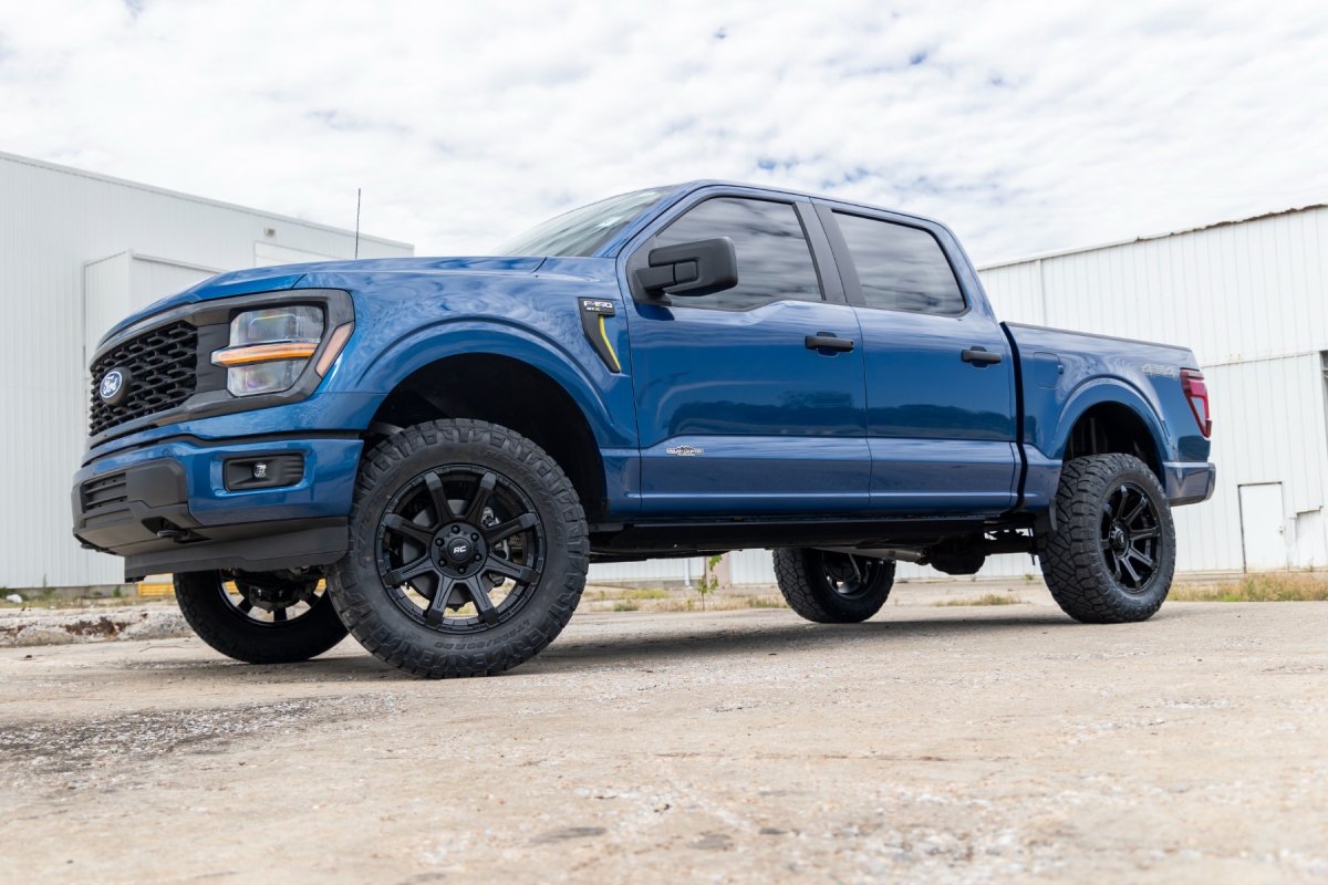 Ford F-150 Suspension Lift Kit - Rough Country - 3 Inch Lift Kit, Forged UCA - '21-'26